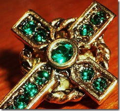 Emerald Green Cross 005